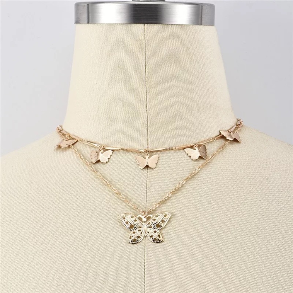 NEW! rare gold butterfly necklace set π¦ - Picture 5 of 5